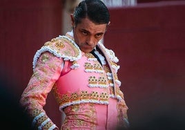 El matador Francisco Javier Sánchez Vara, durante una faena.