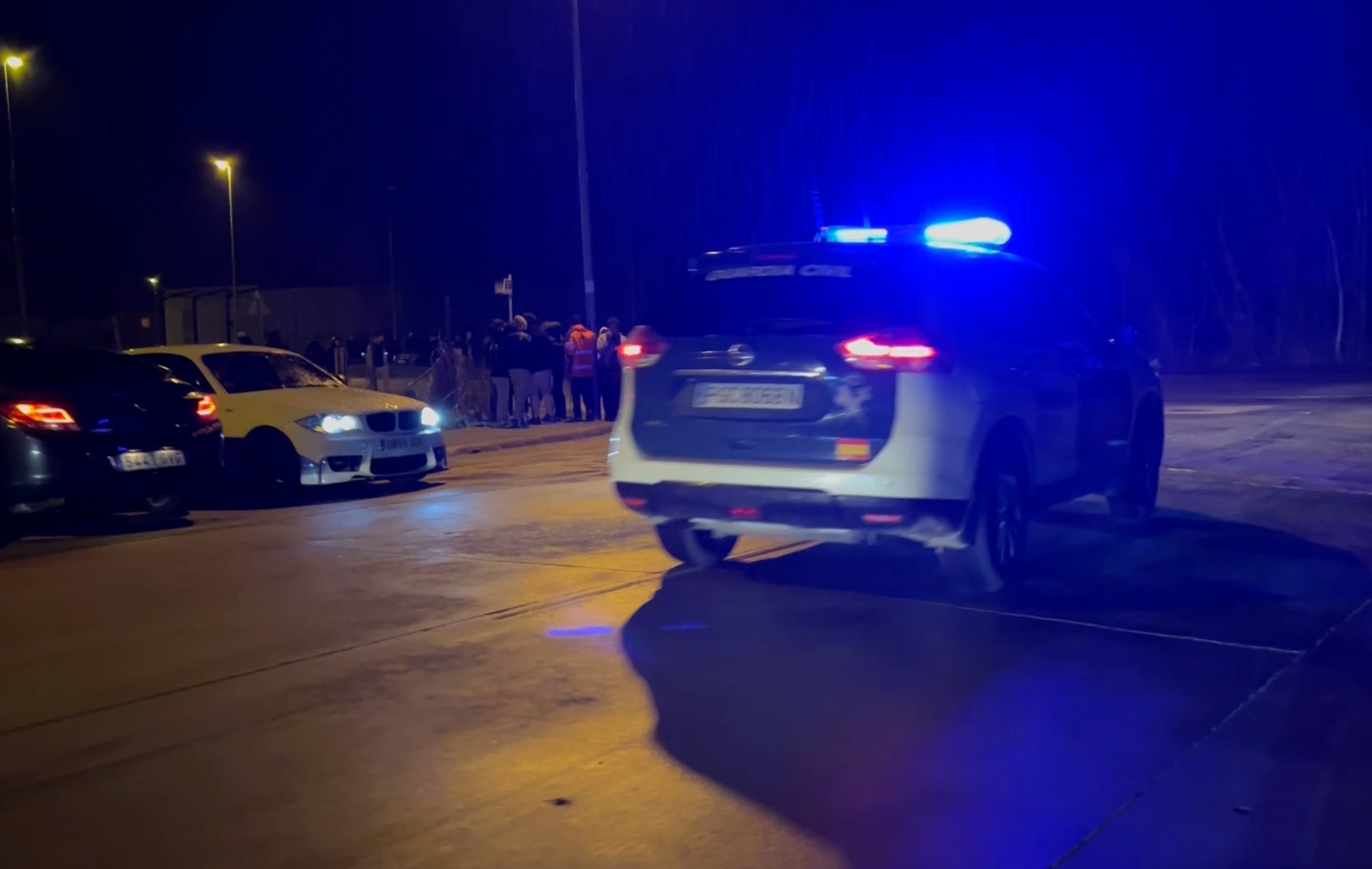 Las imágenes de la noche de carreras ilegales en Aldeamayor