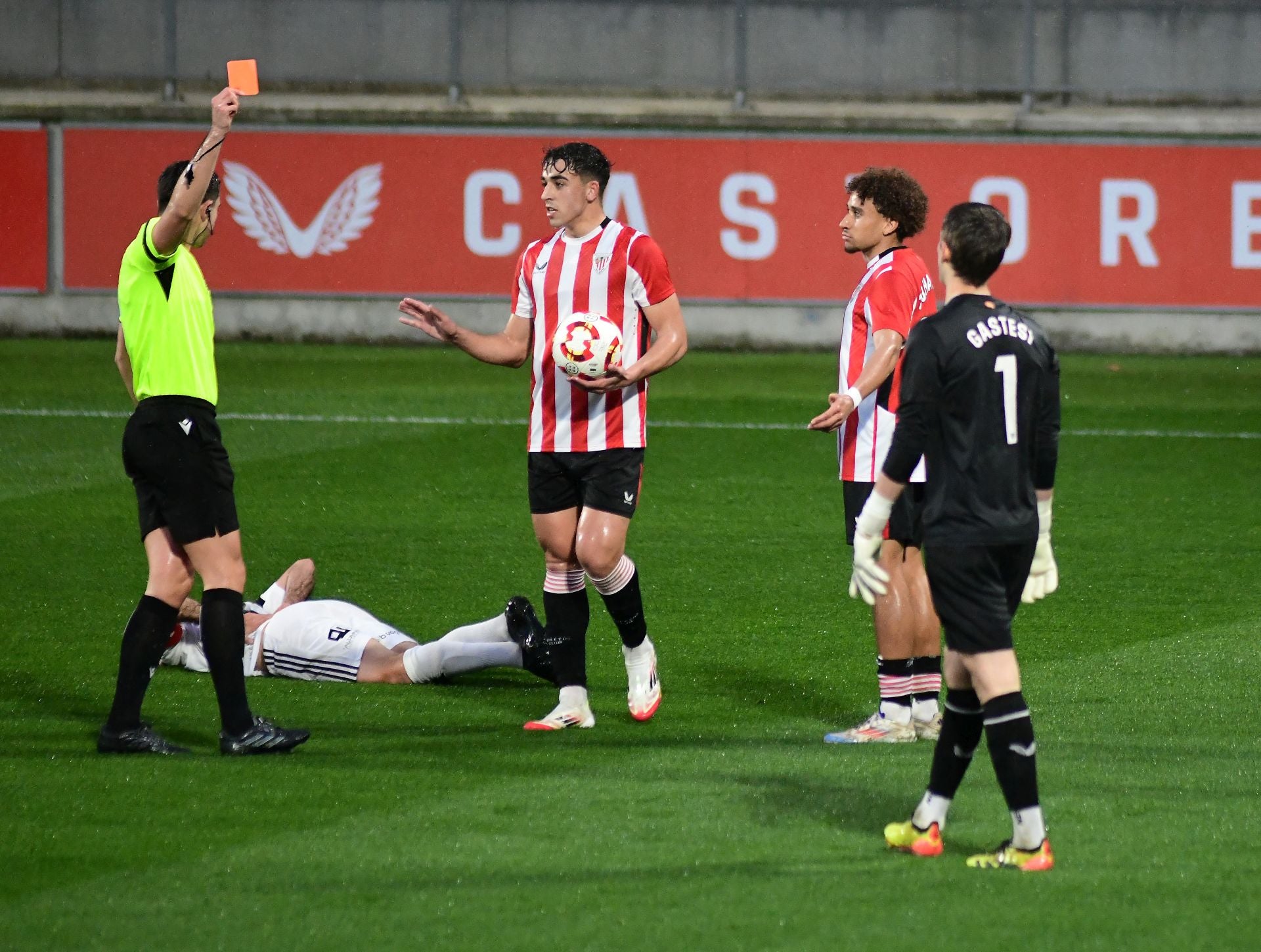 Fotos de la victoria de la Segoviana ante el Bilbao Athletic