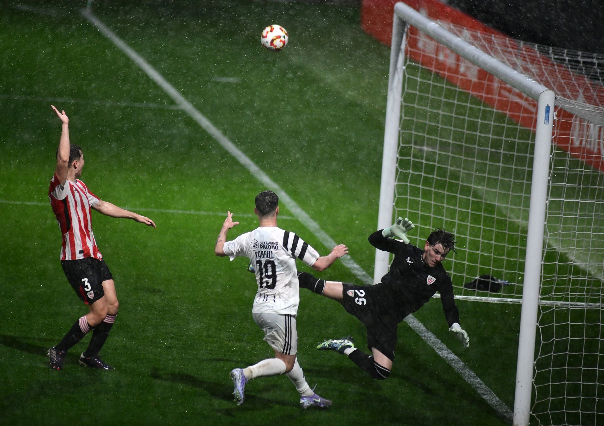 Fotos de la victoria de la Segoviana ante el Bilbao Athletic