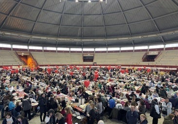 El arte del bolillo se teje en Arroyo