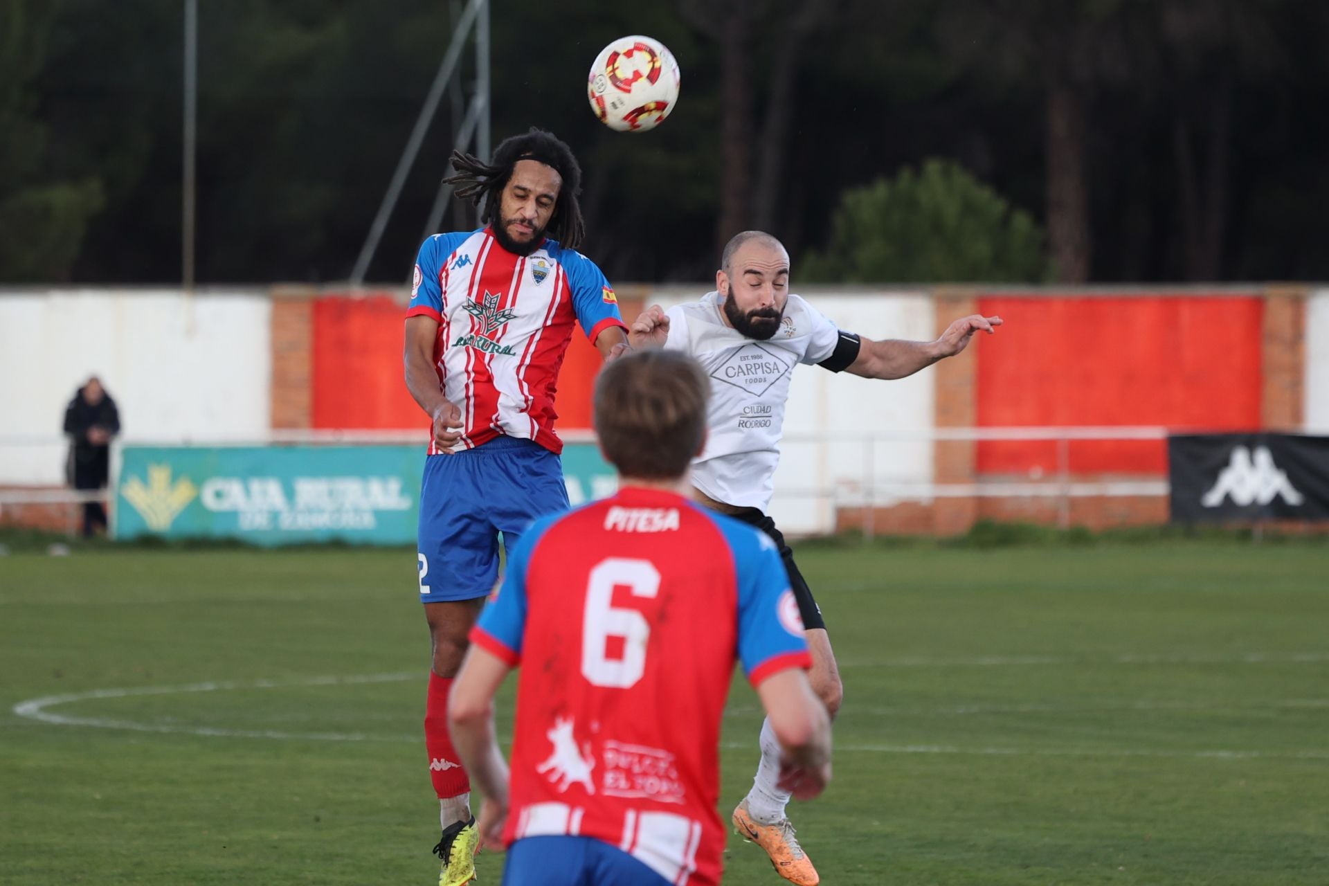 Las imágenes del triunfo del Tordesillas frente al Ciudad Rodrigo por dos goles