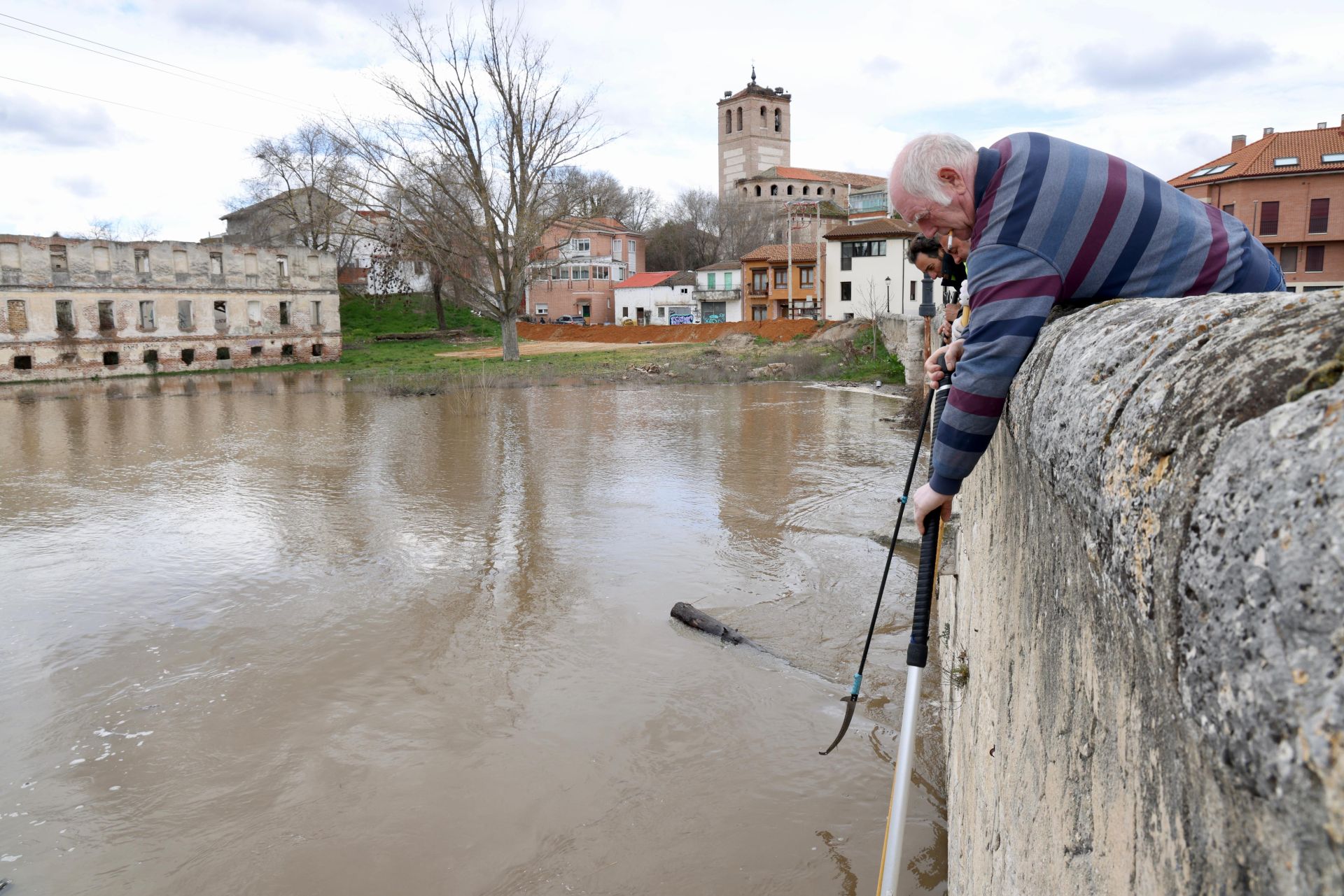 La crecida del río Cega, en imágenes