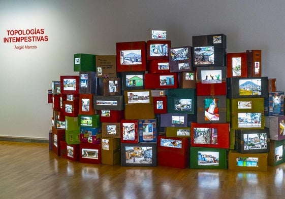 Una de las obras de Ángel Marcos en la exposición.