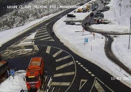 Estado del alto del puerto de Navacerrada a primera hora de la tarde de este martes.