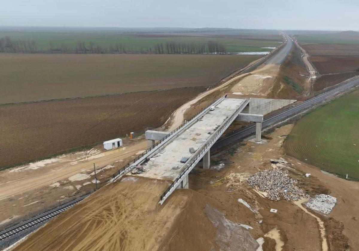 Transportes licita por 2 millones proyectos para la línea del Ave a Cantabria