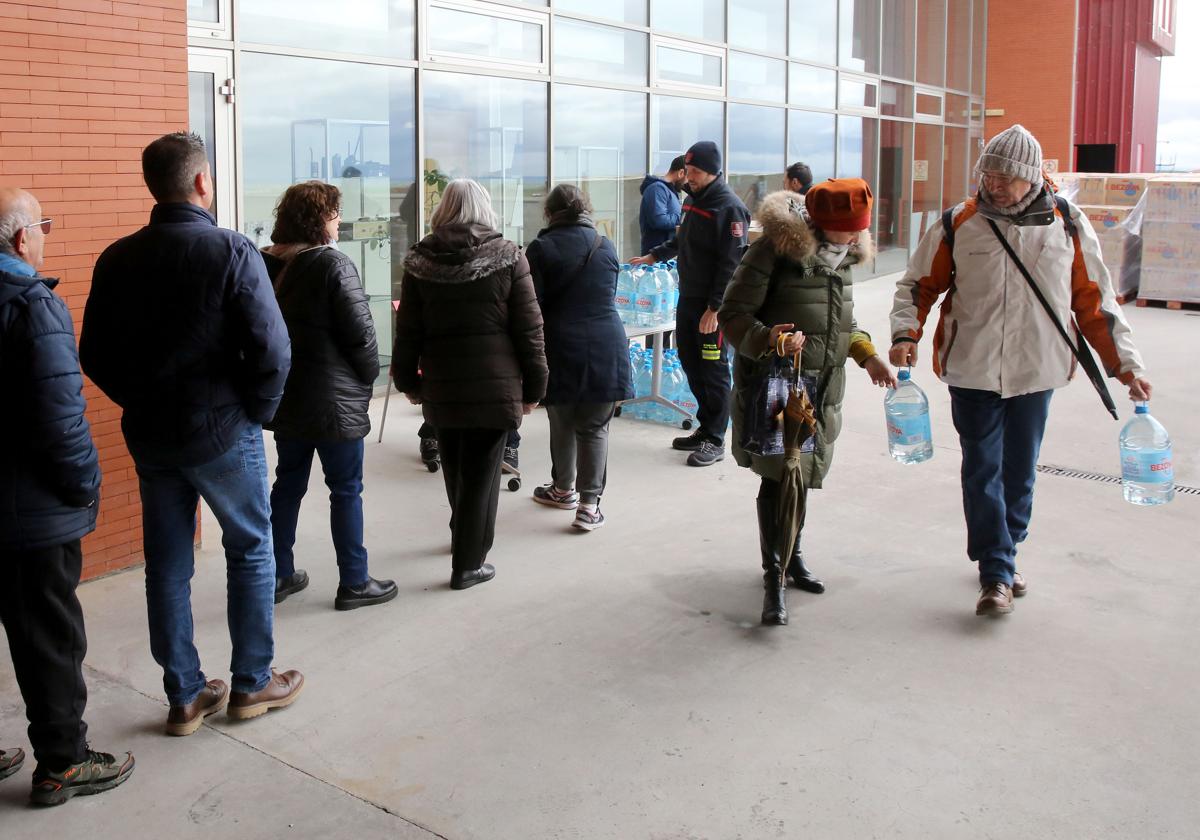 El Ayuntamiento espera que el agua de Segovia vuelva a ser potable la próxima semana