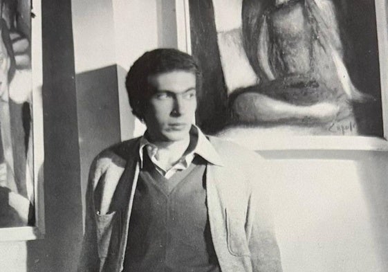 José Manuel Capuletti, de joven en su estudio de la calle Santiago de Valladolid en 1949.