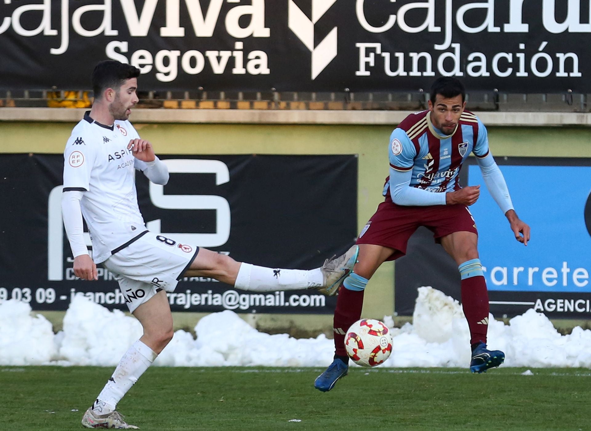 Fotos del partido entre la Segoviana y la Cultural