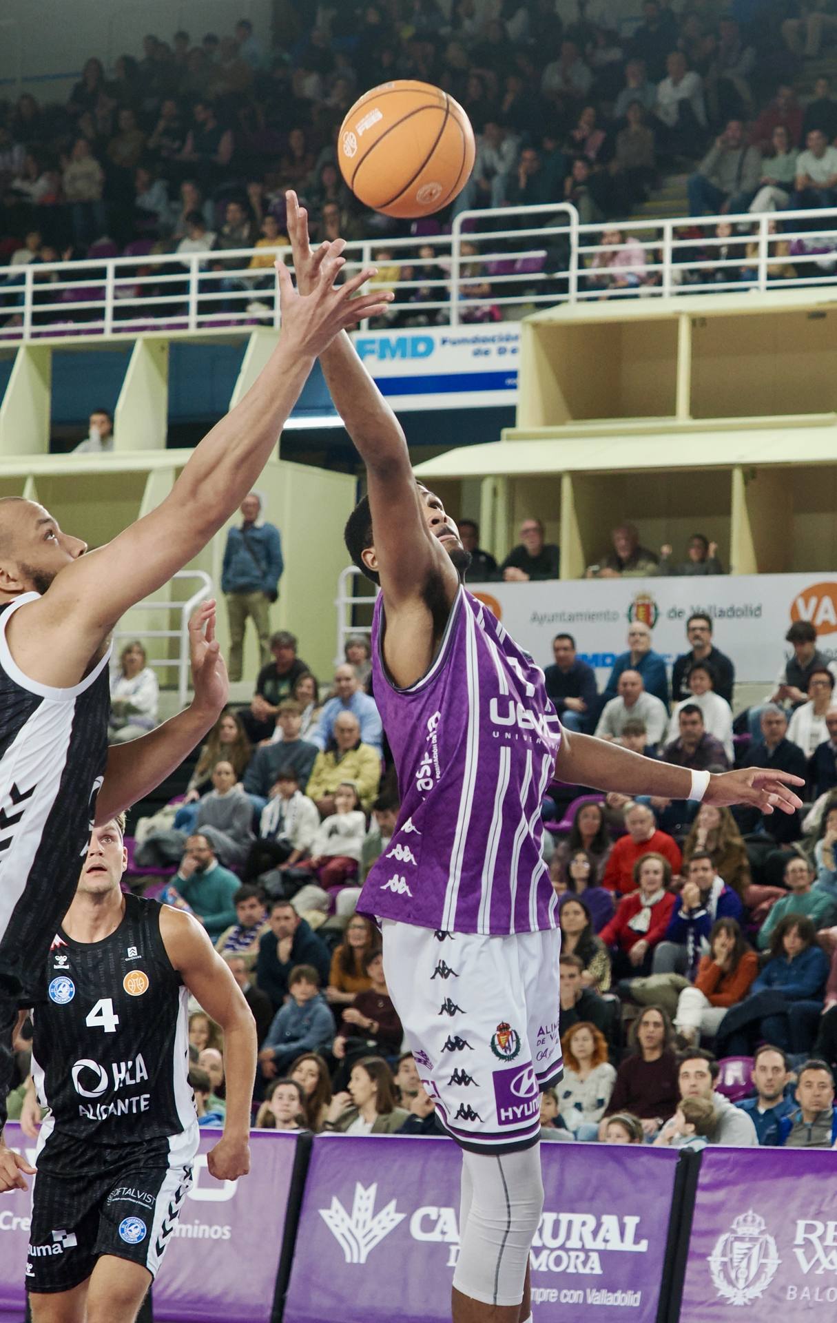 El agónico triunfo del UEMC Real Valladolid Baloncesto ante Alicante, en imágenes