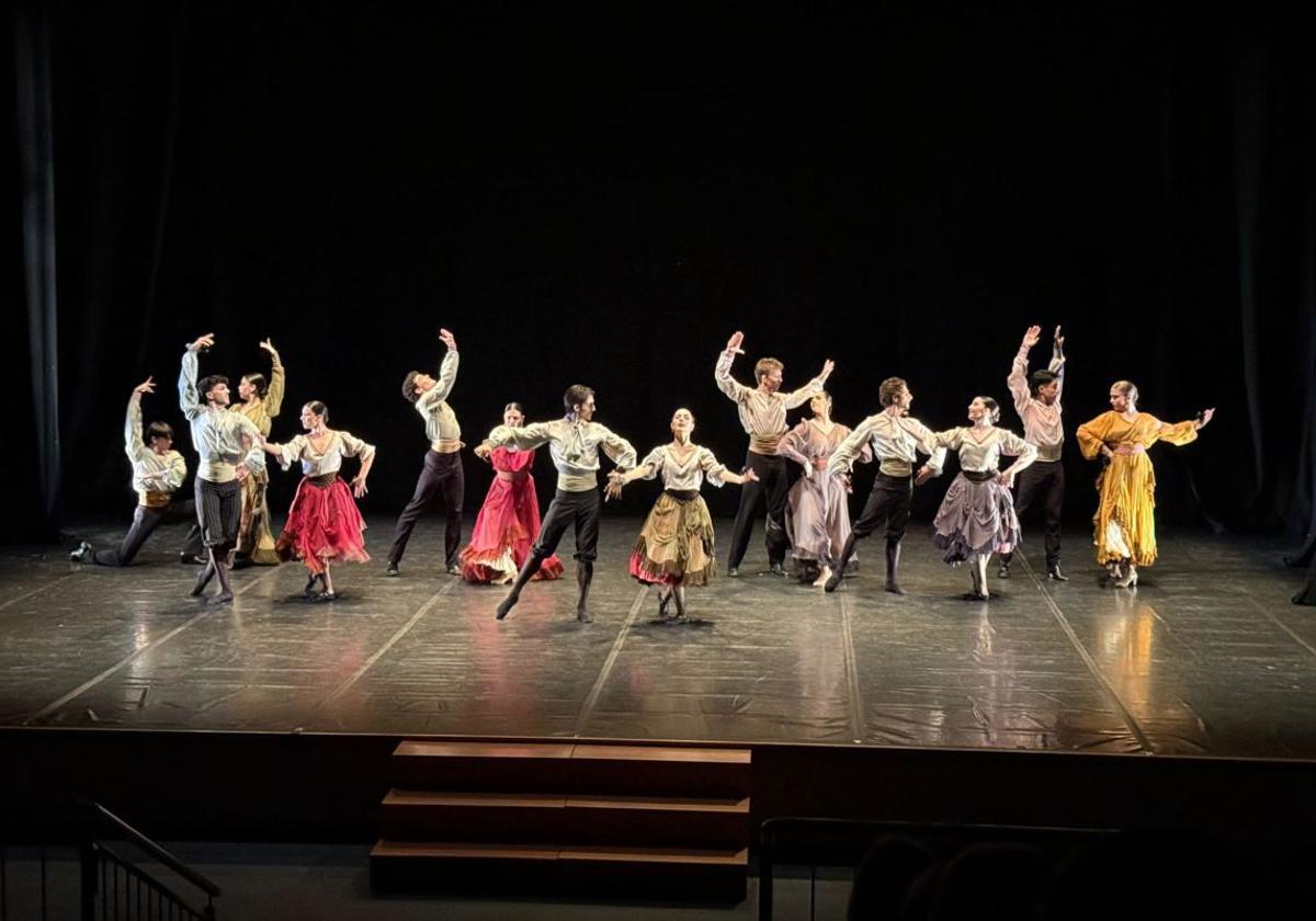El ballet Larreal volvió a homenajear a Mariemma y emocionar al público en Íscar
