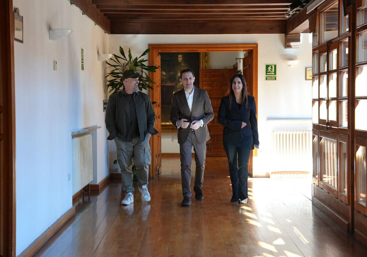 César Pérez Gellida, Conrado Íscar y Dolores Redondo.