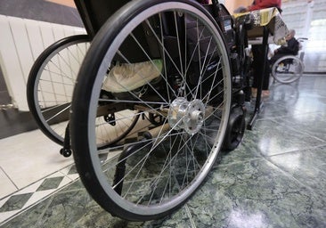 Los Colegios de Enfermería avisan: las residencias de mayores deben tener sanitarios