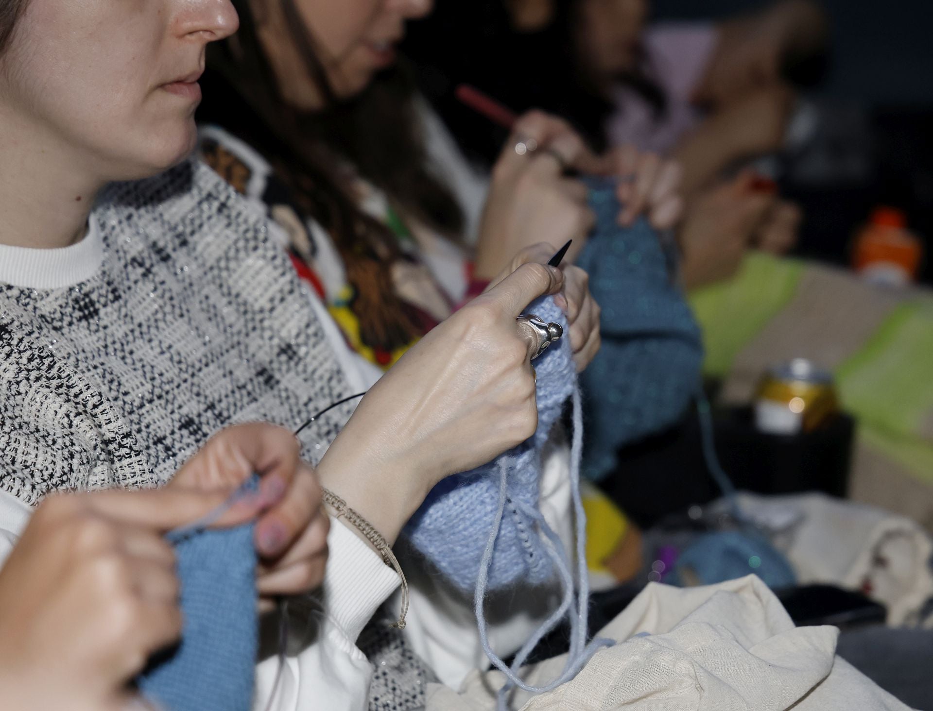 Así ha sido el evento para tejer y bordar en el cine en Palencia