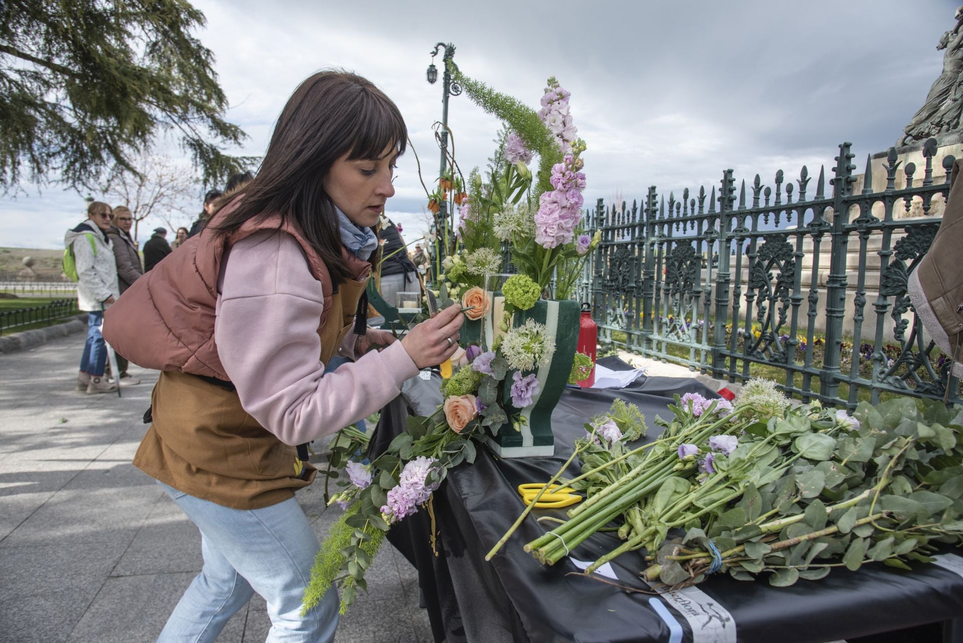 Fotos: Segovia busca al mejor artesano florista de España