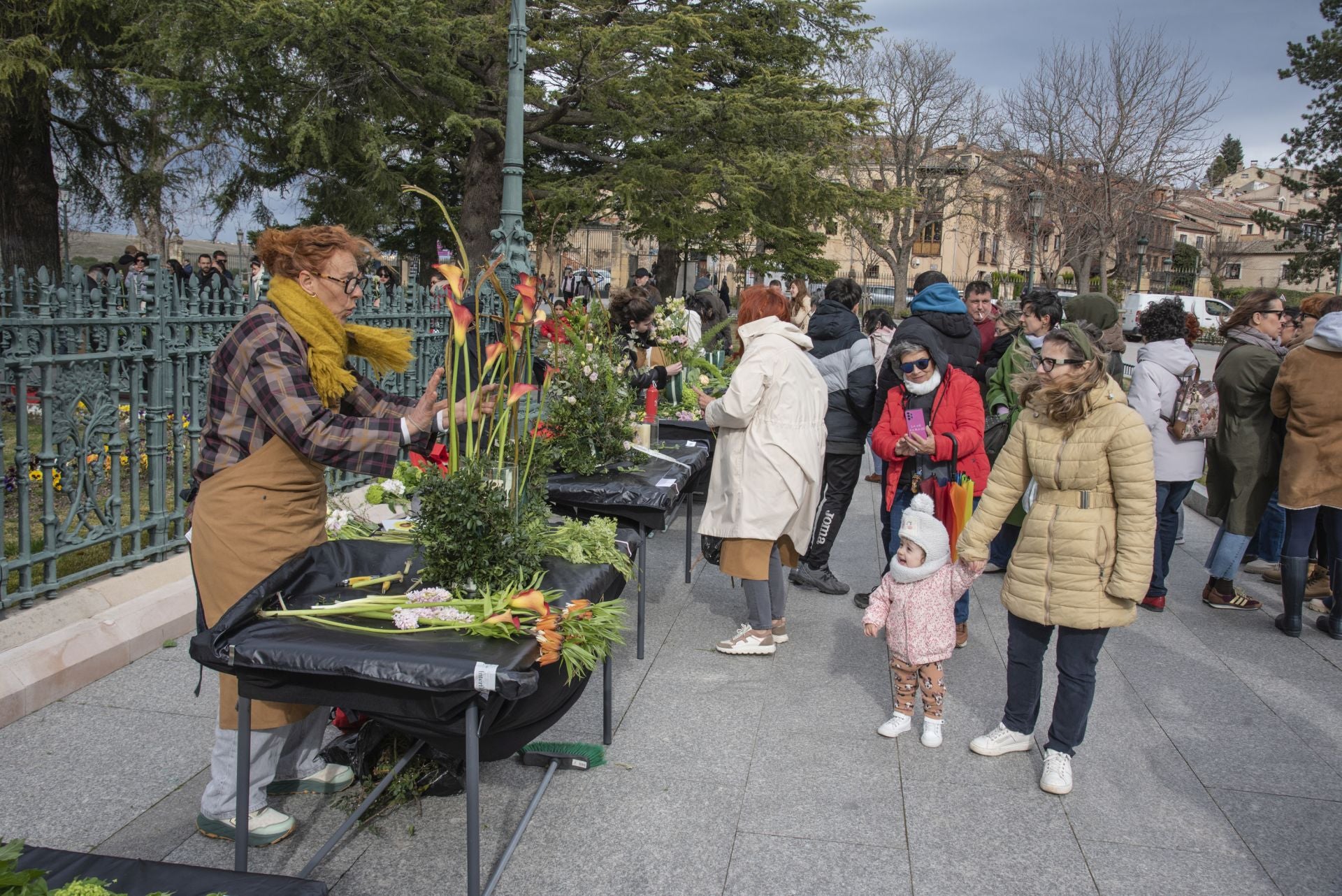 Fotos: Segovia busca al mejor artesano florista de España