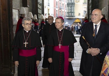 El pregón de Semana Santa reúne a la sociedad religiosa, política, militar y cofrade de Valladolid
