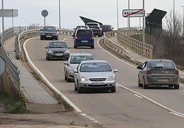 Pasarela de acceso a la ciudad de Palencia por el barrio de San Antonio.