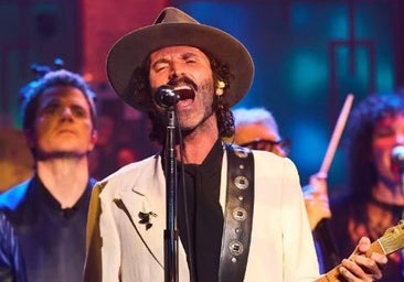 Leiva invita a todo el público de La Revuelta a su concierto de Valladolid