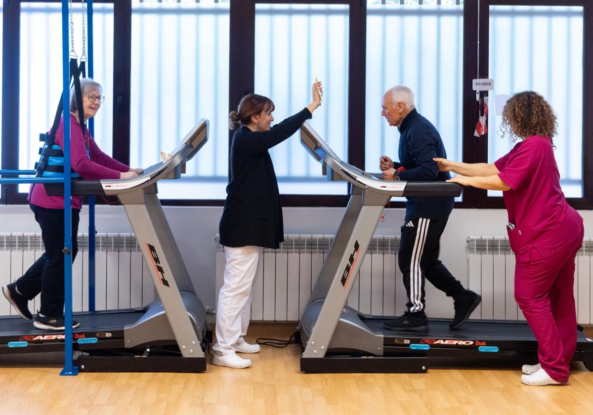 2.200 vallisoletanos, cada vez más jóvenes, viven con los complejos síntomas del párkinson