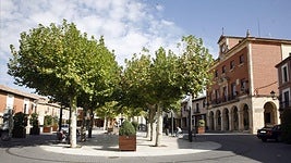 Plaza de José Antonio Girón en Herrera de Pisuerga.