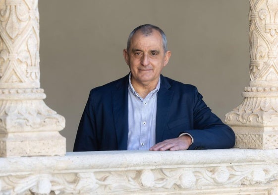 Alberto Campano, restaurador y subdirector del Museo Nacional de Escultura, en el Colegio de San Gregorio.