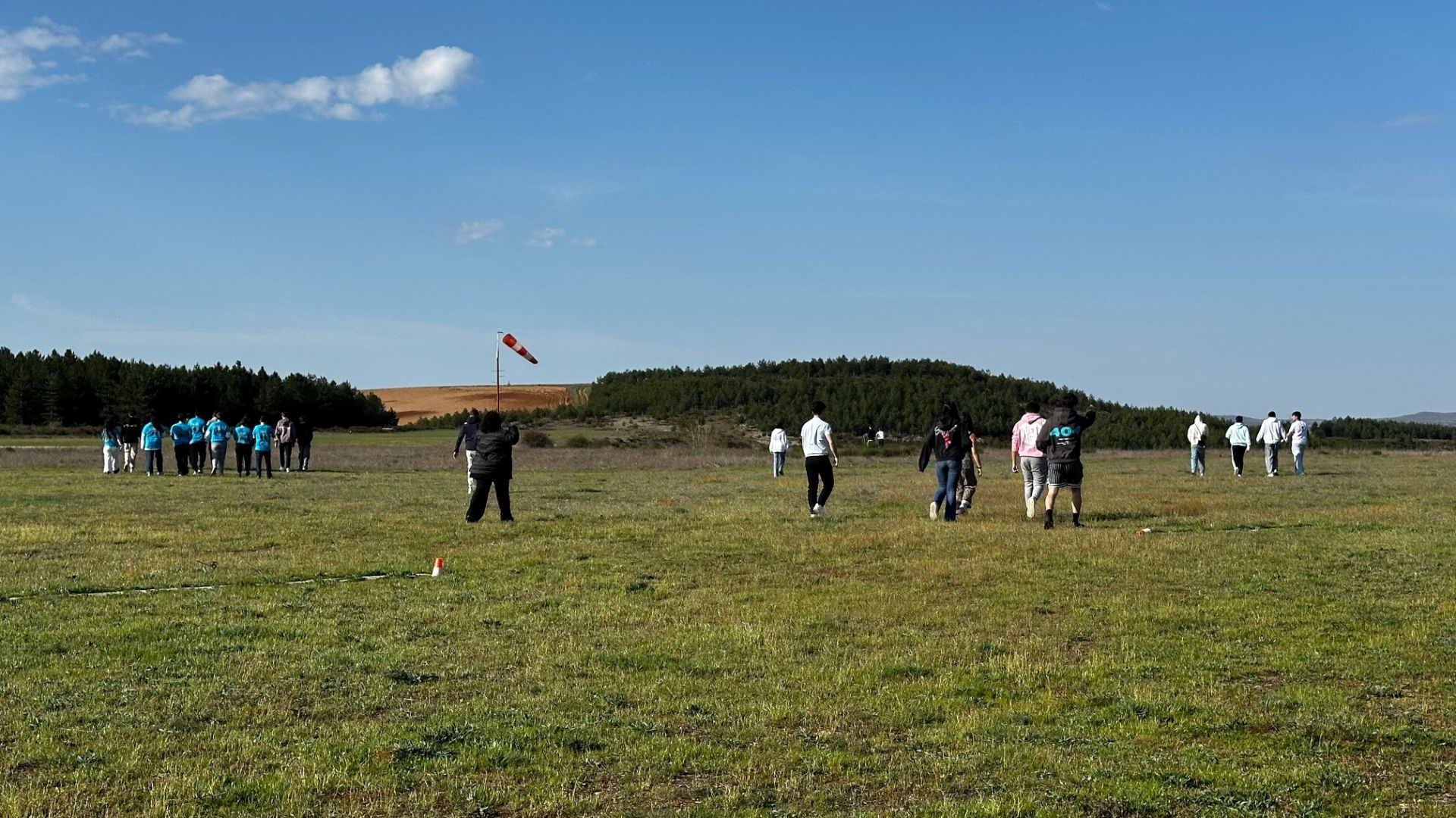 El proyecto CanSat de la Agencia Espacial Europea lanza cohetes en Herrera de Pisuerga