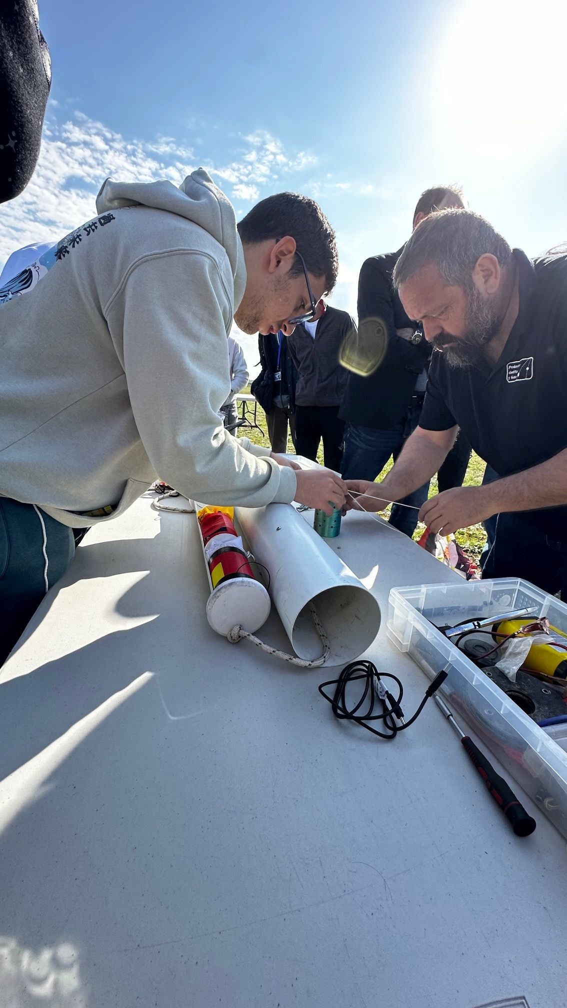 El proyecto CanSat de la Agencia Espacial Europea lanza cohetes en Herrera de Pisuerga