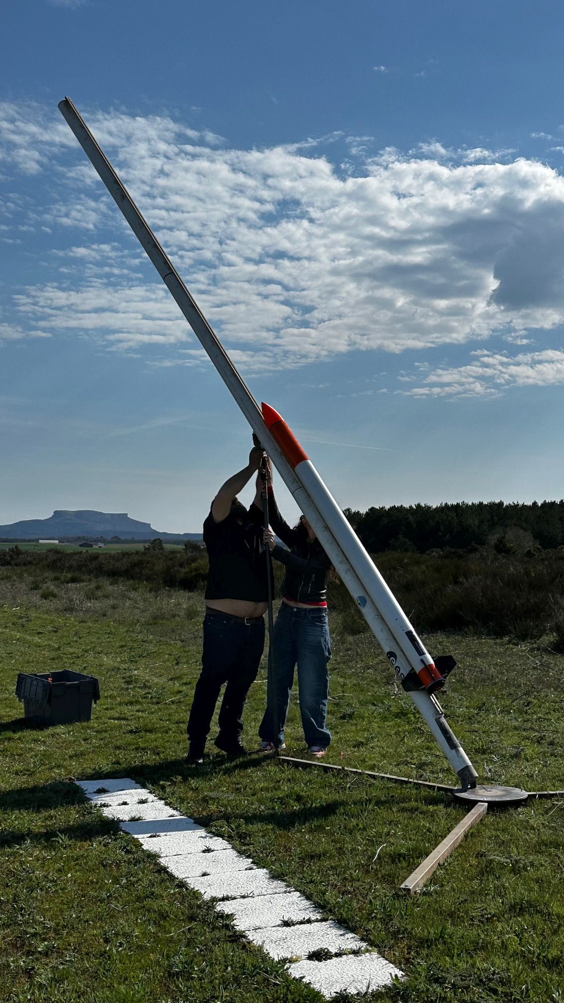 El proyecto CanSat de la Agencia Espacial Europea lanza cohetes en Herrera de Pisuerga