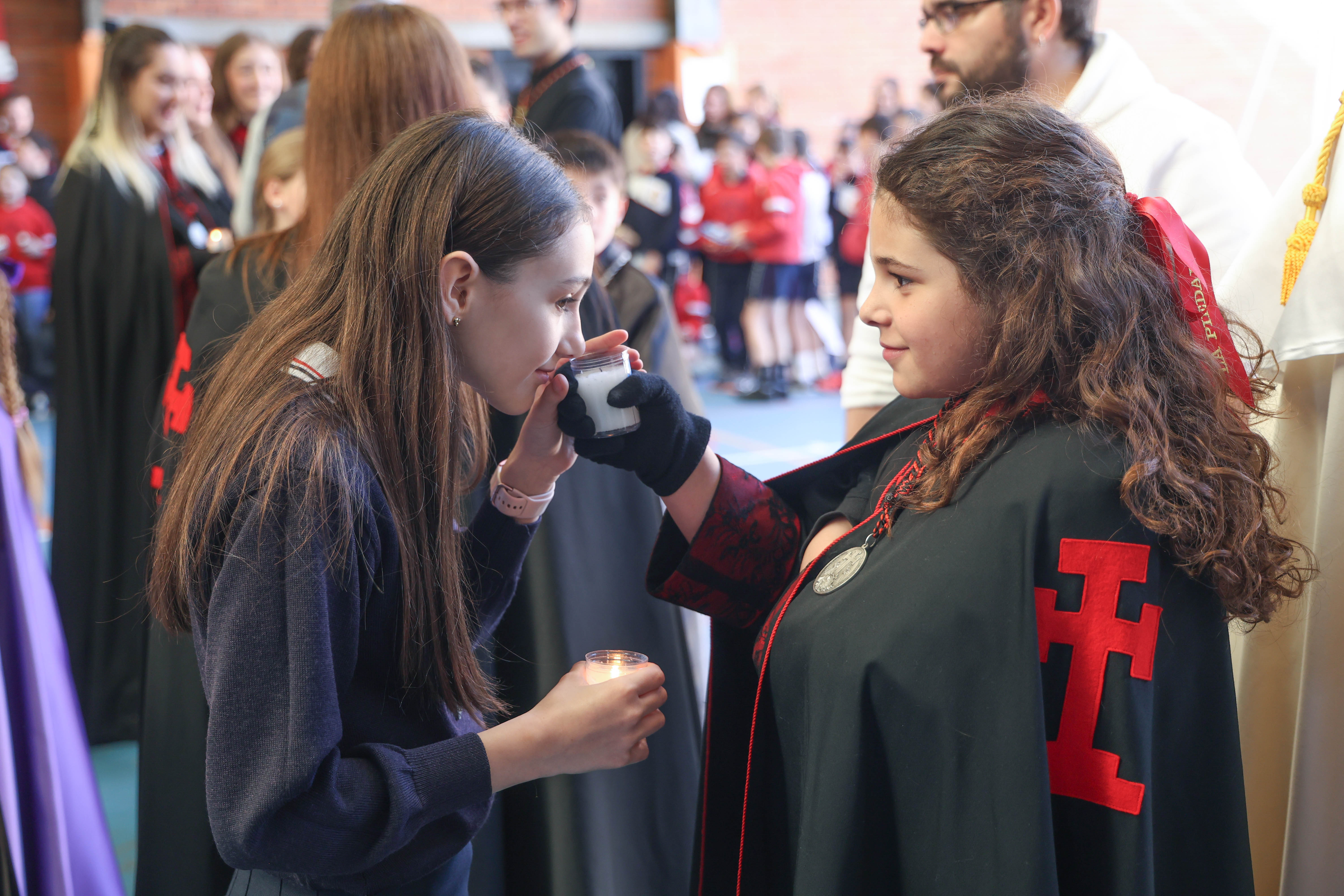 La procesión de los alumnos del colegio de las Huelgas, en imágenes
