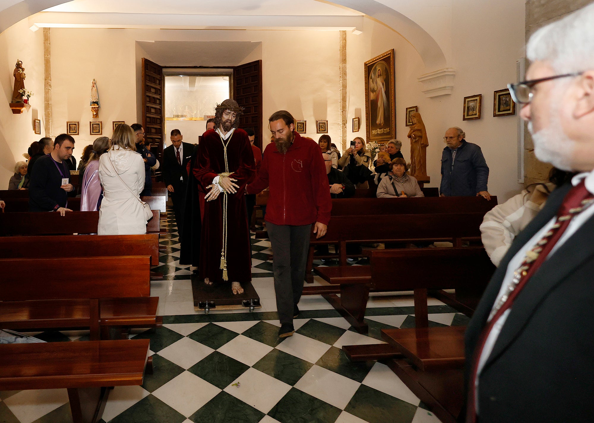 La lluvia obliga a suspender la procesión de la Sentencia