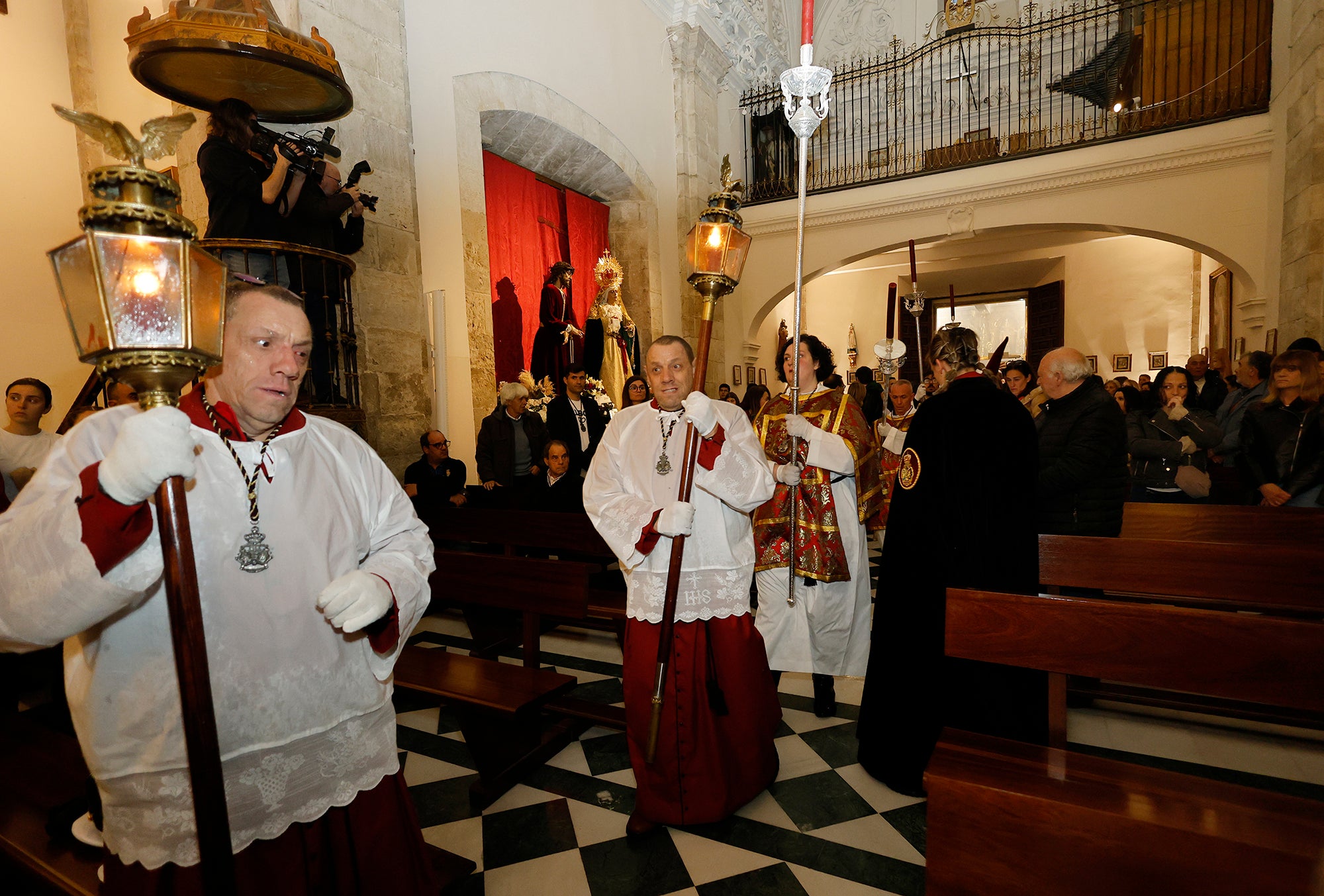 La lluvia obliga a suspender la procesión de la Sentencia