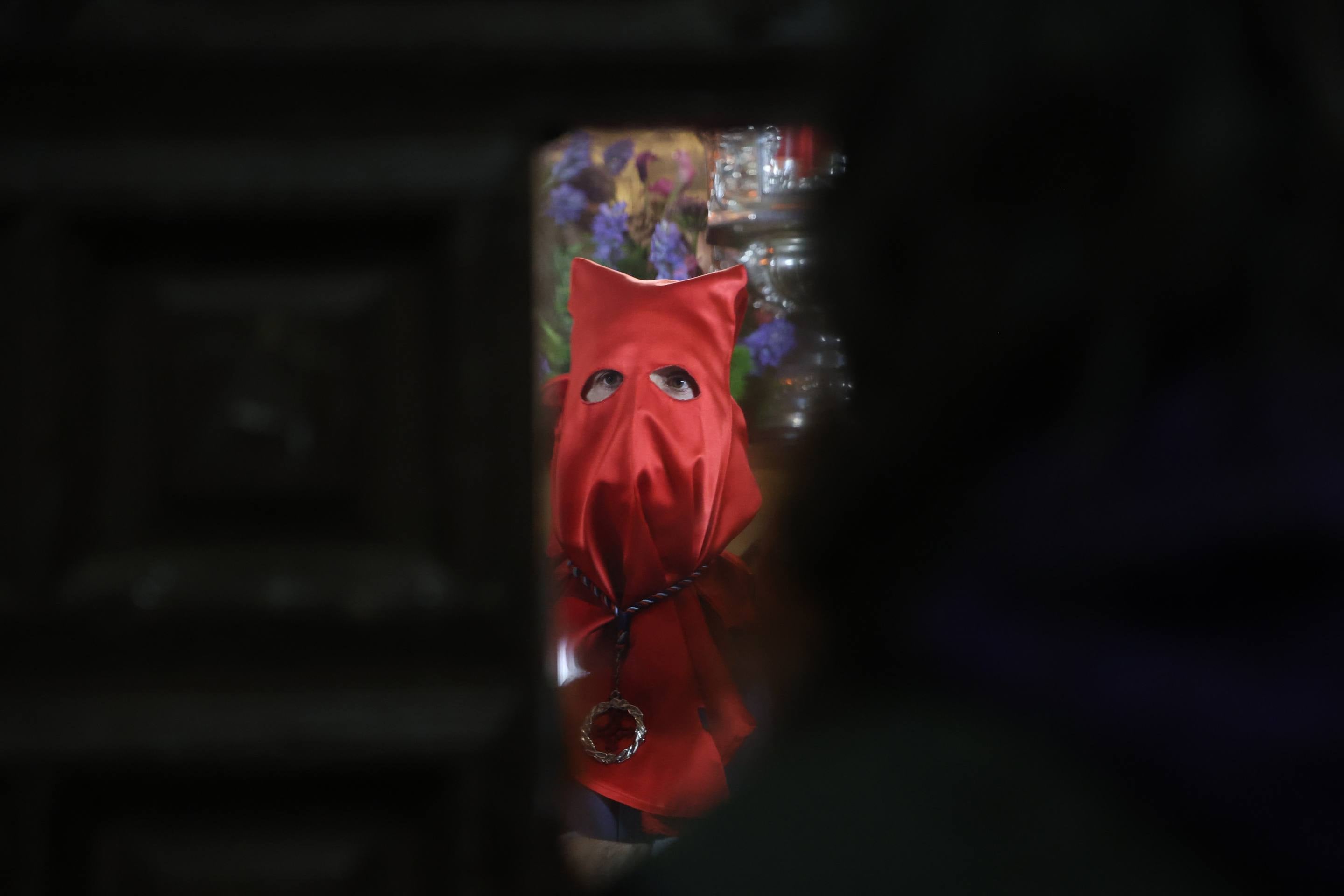 El Vía Crucis de la Exaltación de la Cruz y Nuestra Señora de los Dolores, en imágenes