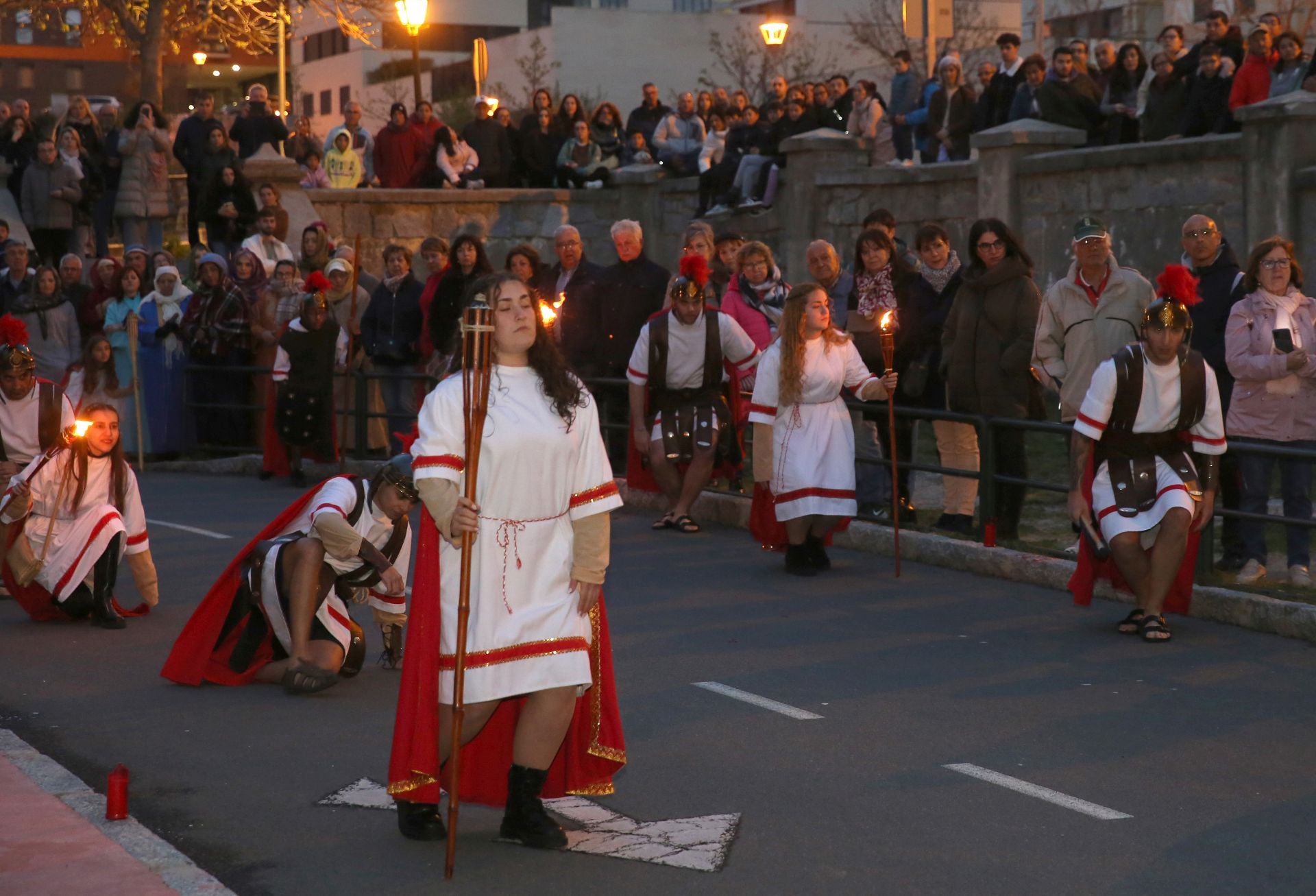 Fotografías del Vía Crucis escenificado de la Pasión