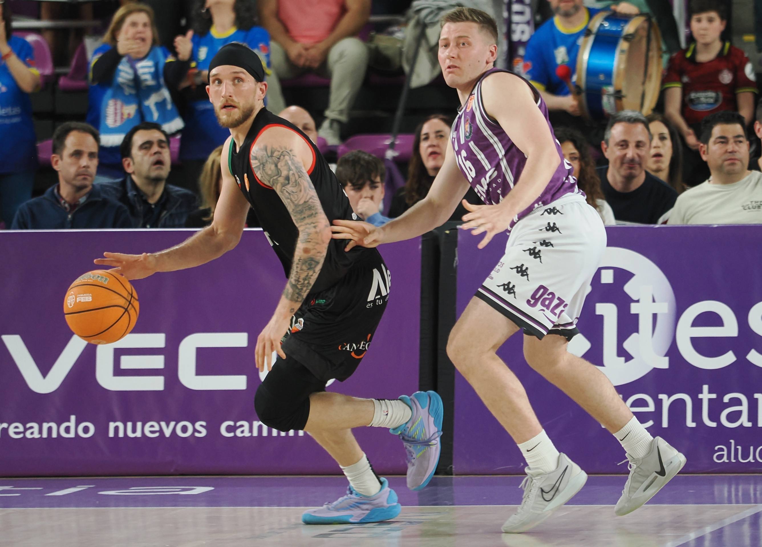 La derrota del Real Valladolid Baloncesto ante Cantabria, en imágenes