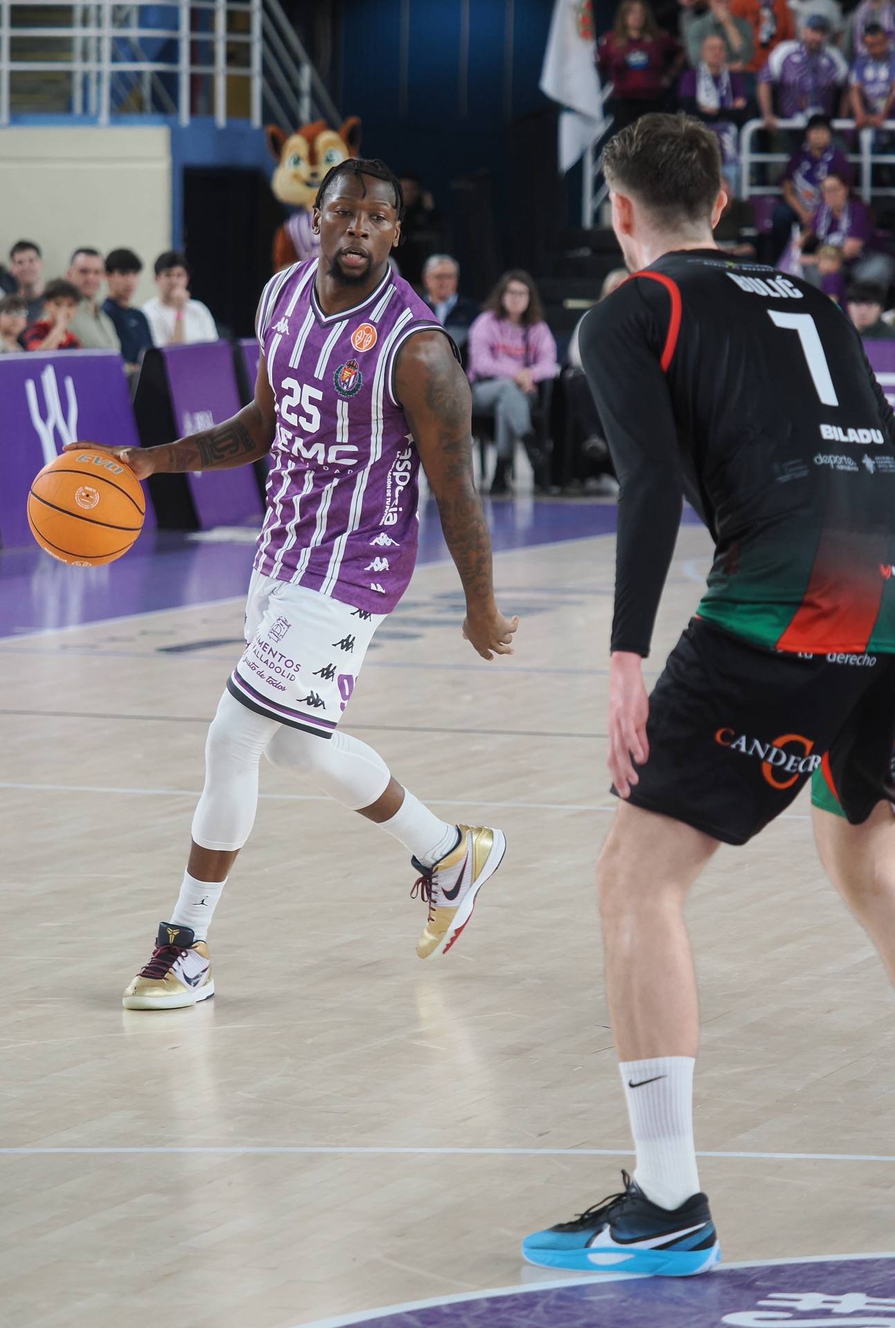 La derrota del Real Valladolid Baloncesto ante Cantabria, en imágenes