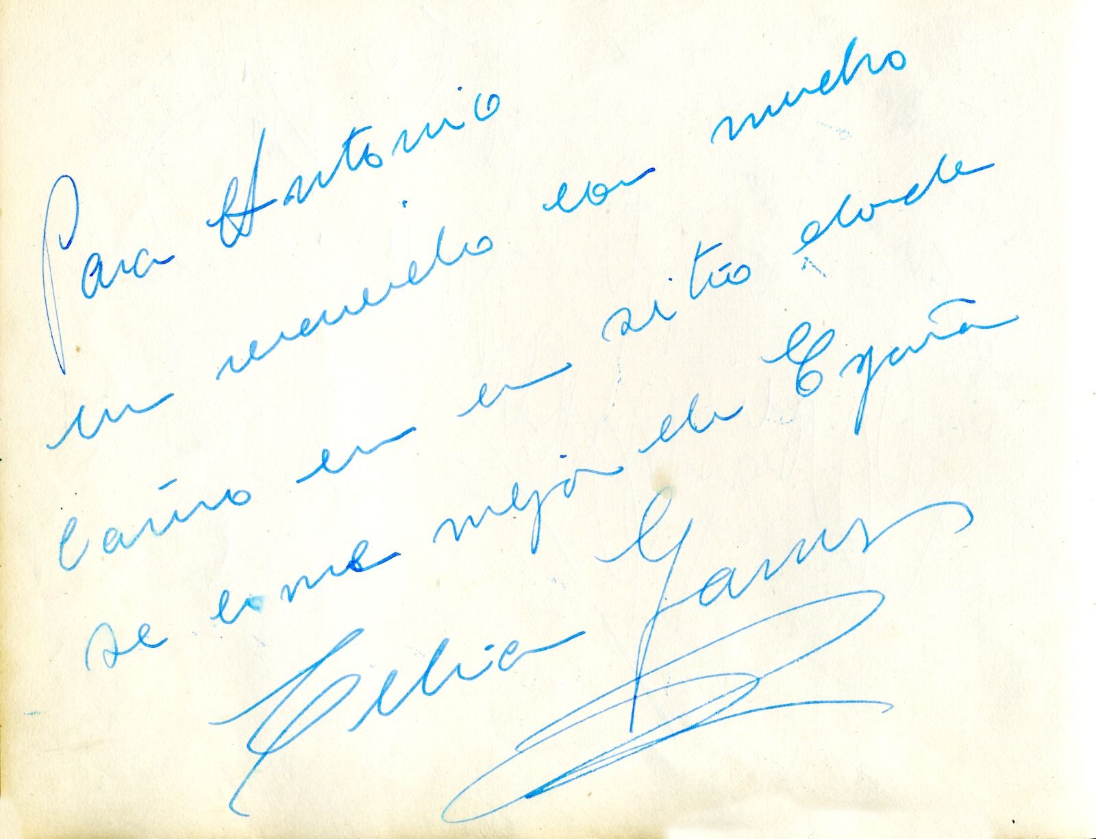 El libro de autógrafos del restaurante Suazo de Valladolid