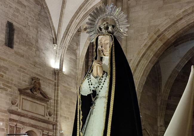 Imaginería de la Virgen de la Dolorosa.