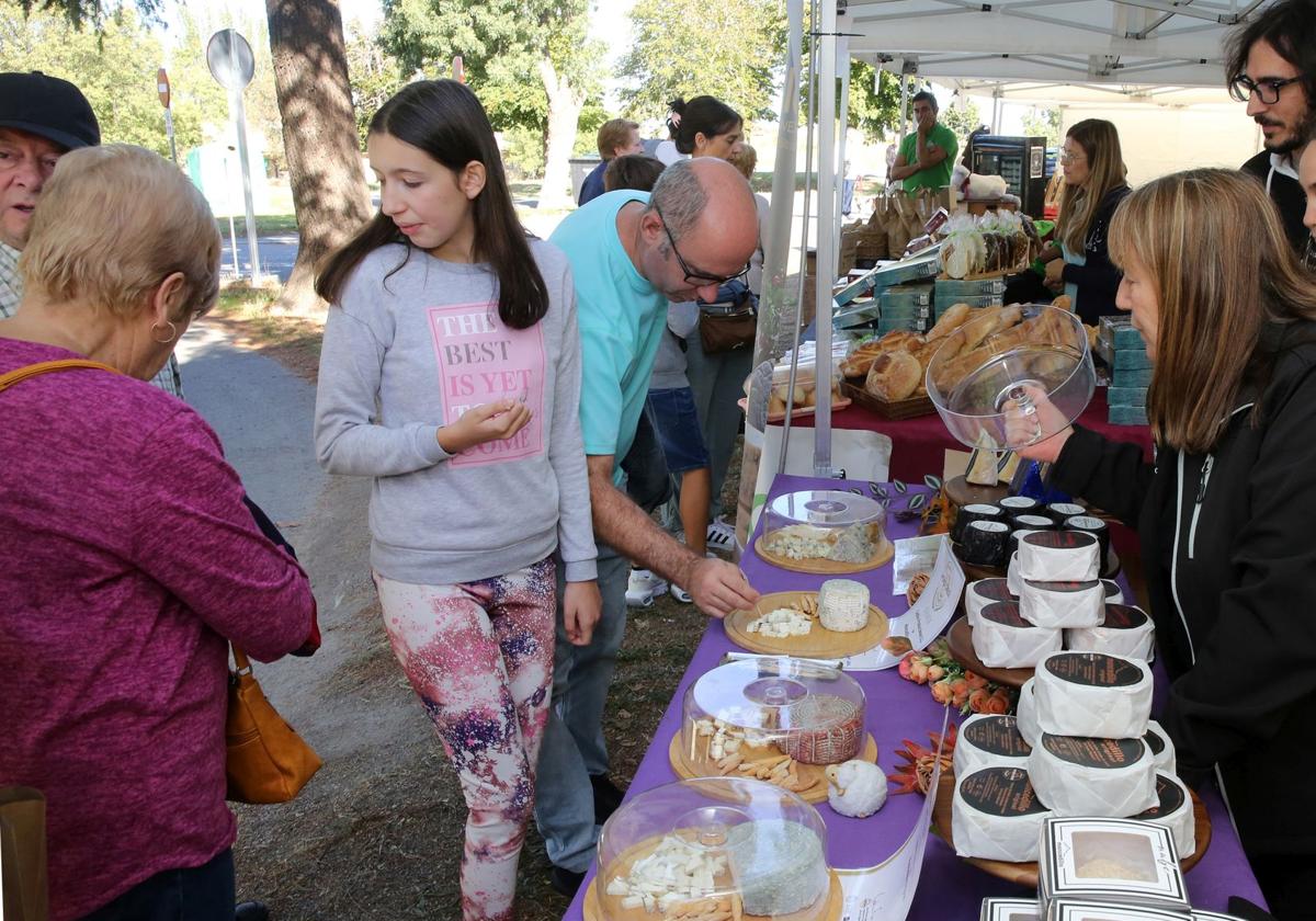 Una edición anterior de una feria de Alimentos de Segovia.