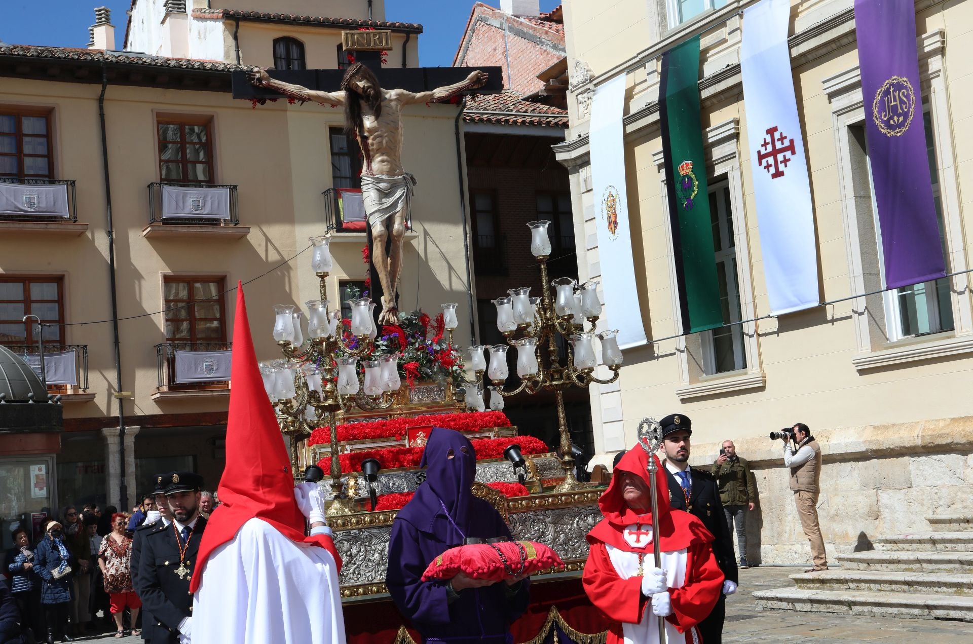 El Indulto llena la Plaza Mayor de Palencia