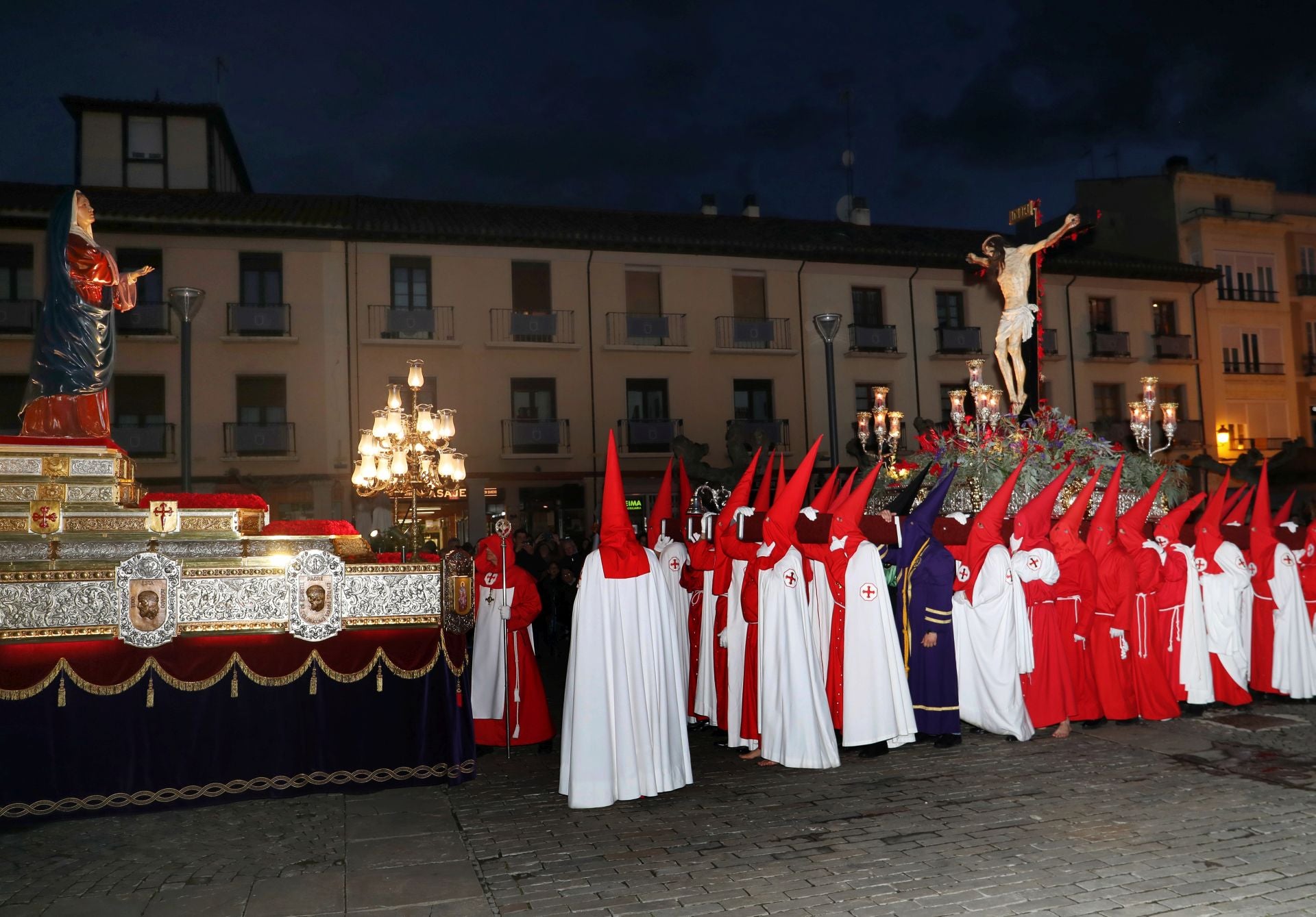 Procesión del Santo Vía Crucis