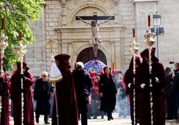 La Luz del Cristo de Santa Cruz ilumina el Jueves Santo de Valladolid