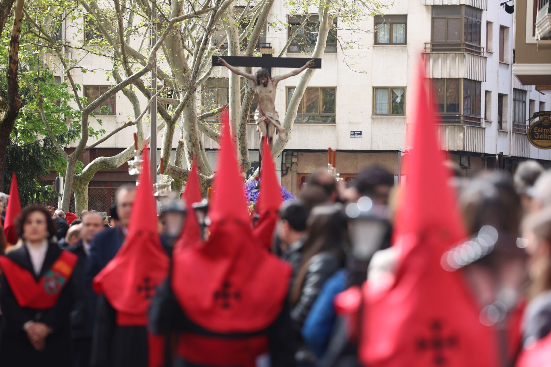 La procesión del Santísimo Cristo de la Luz de Valladolid, en imágenes