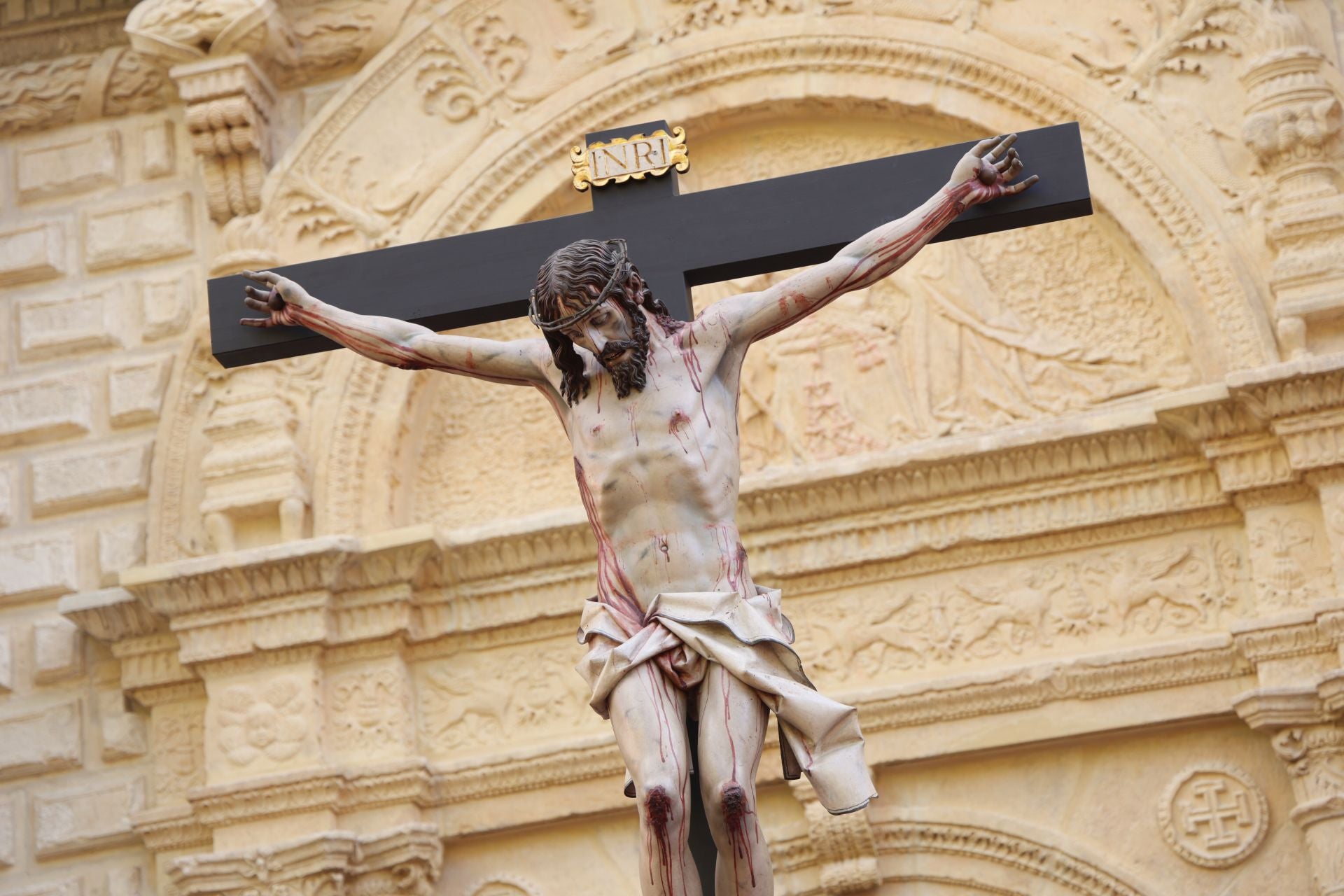 La procesión del Santísimo Cristo de la Luz de Valladolid, en imágenes