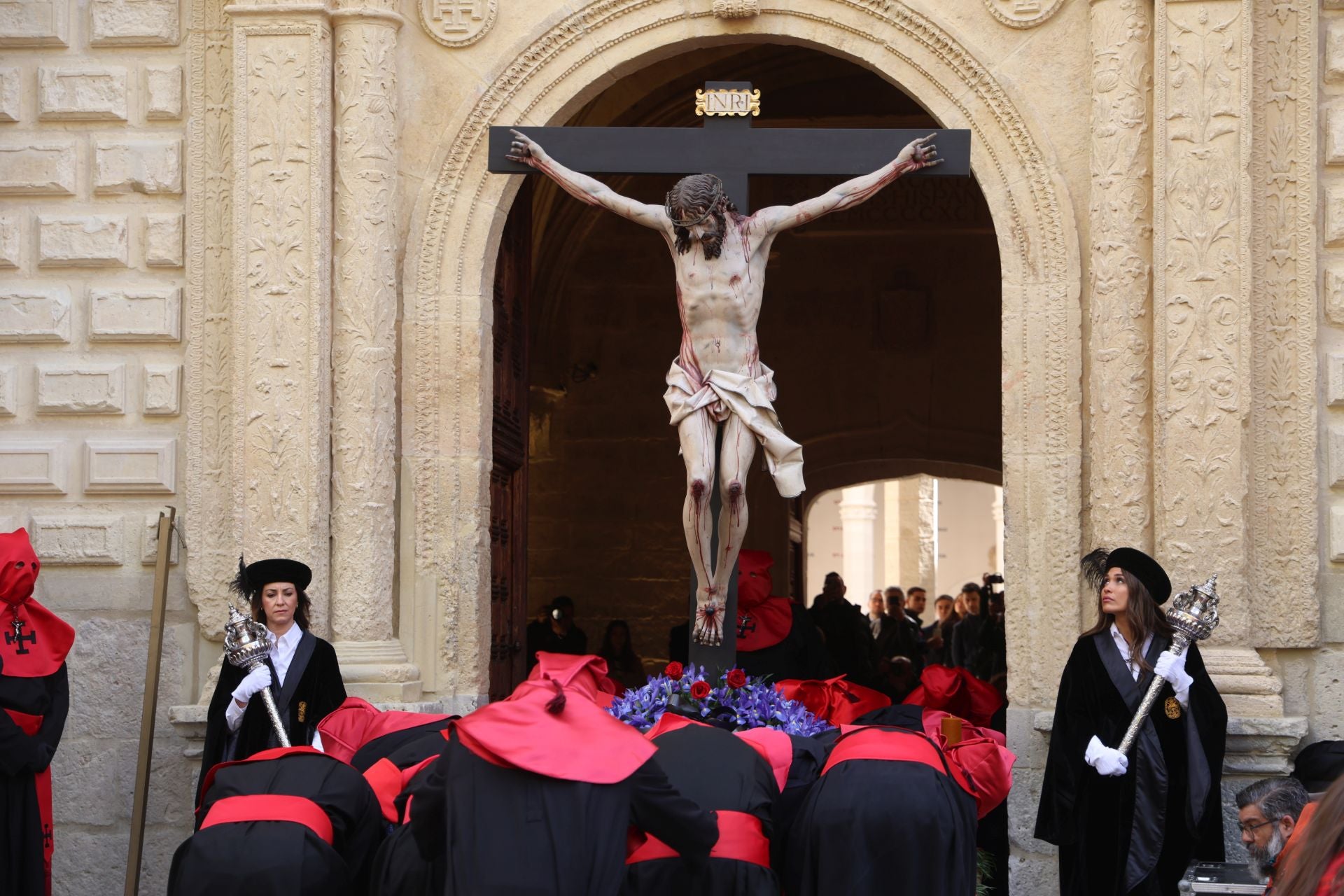 La procesión del Santísimo Cristo de la Luz de Valladolid, en imágenes