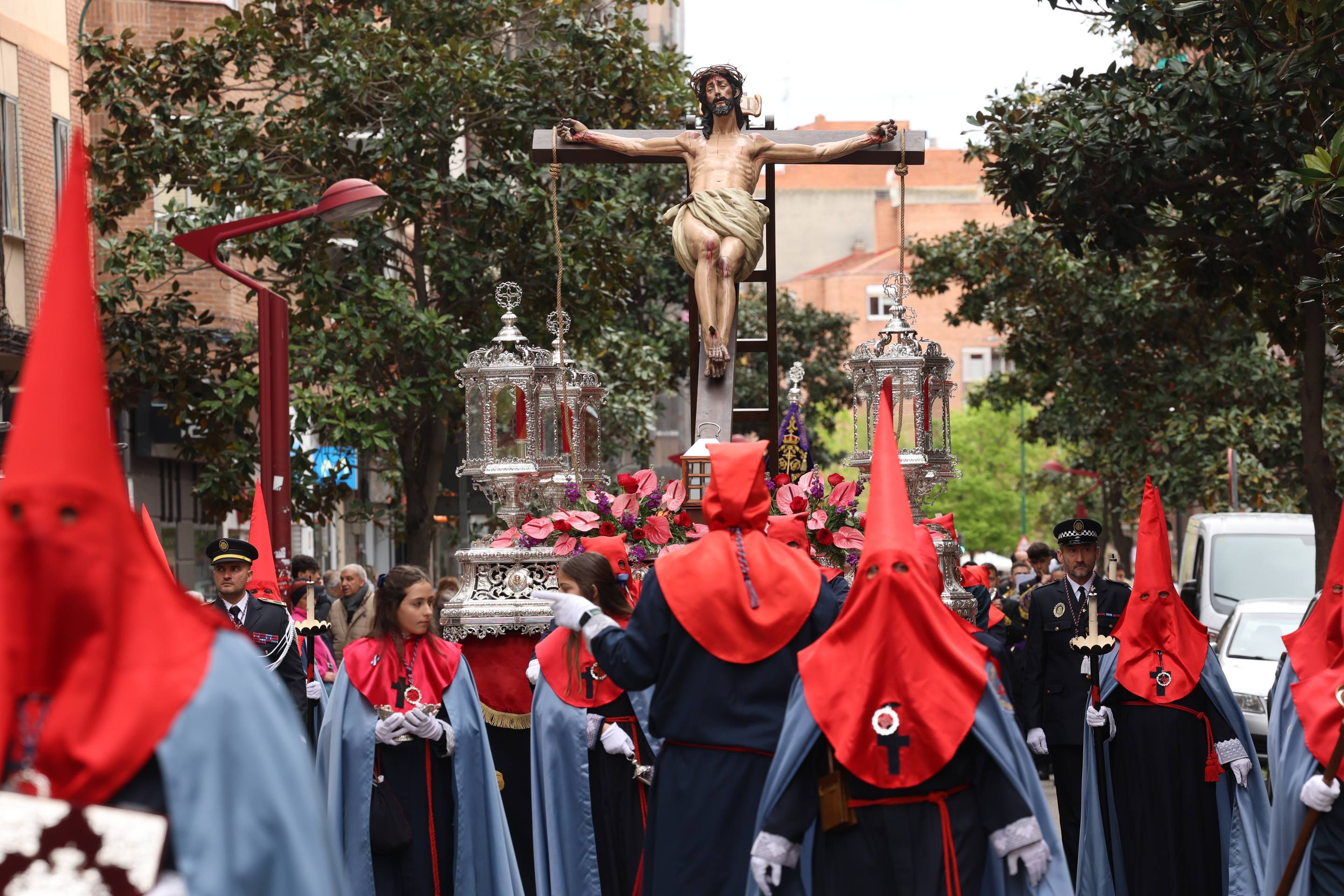 La procesión de la Exaltación de la Luz de Cristo, en imágenes