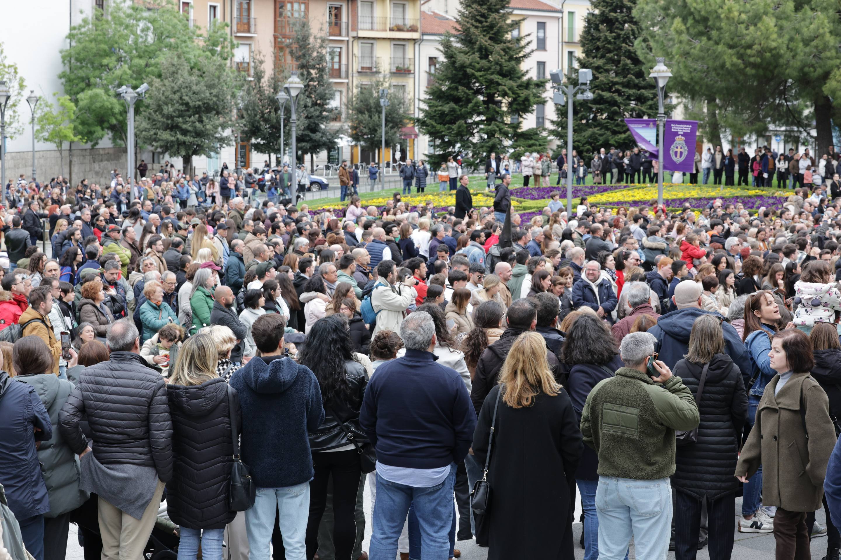 La procesión del Santísimo Cristo de la Preciosísima Sangre, en imágenes