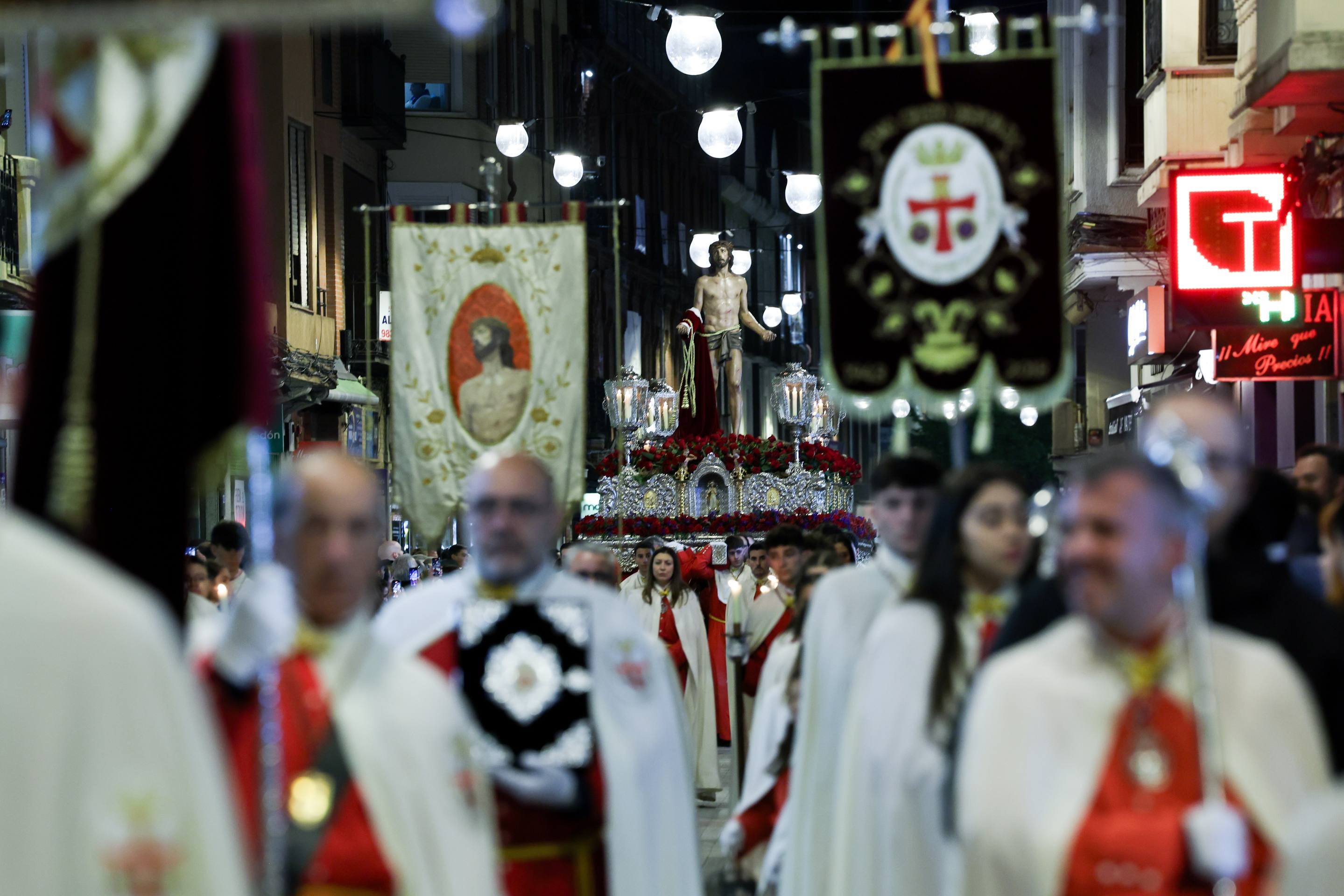 Las imágenes de la procesión del Santísimo Cristo Despojado y Nuestra Señora de la Amargura, en imágenes