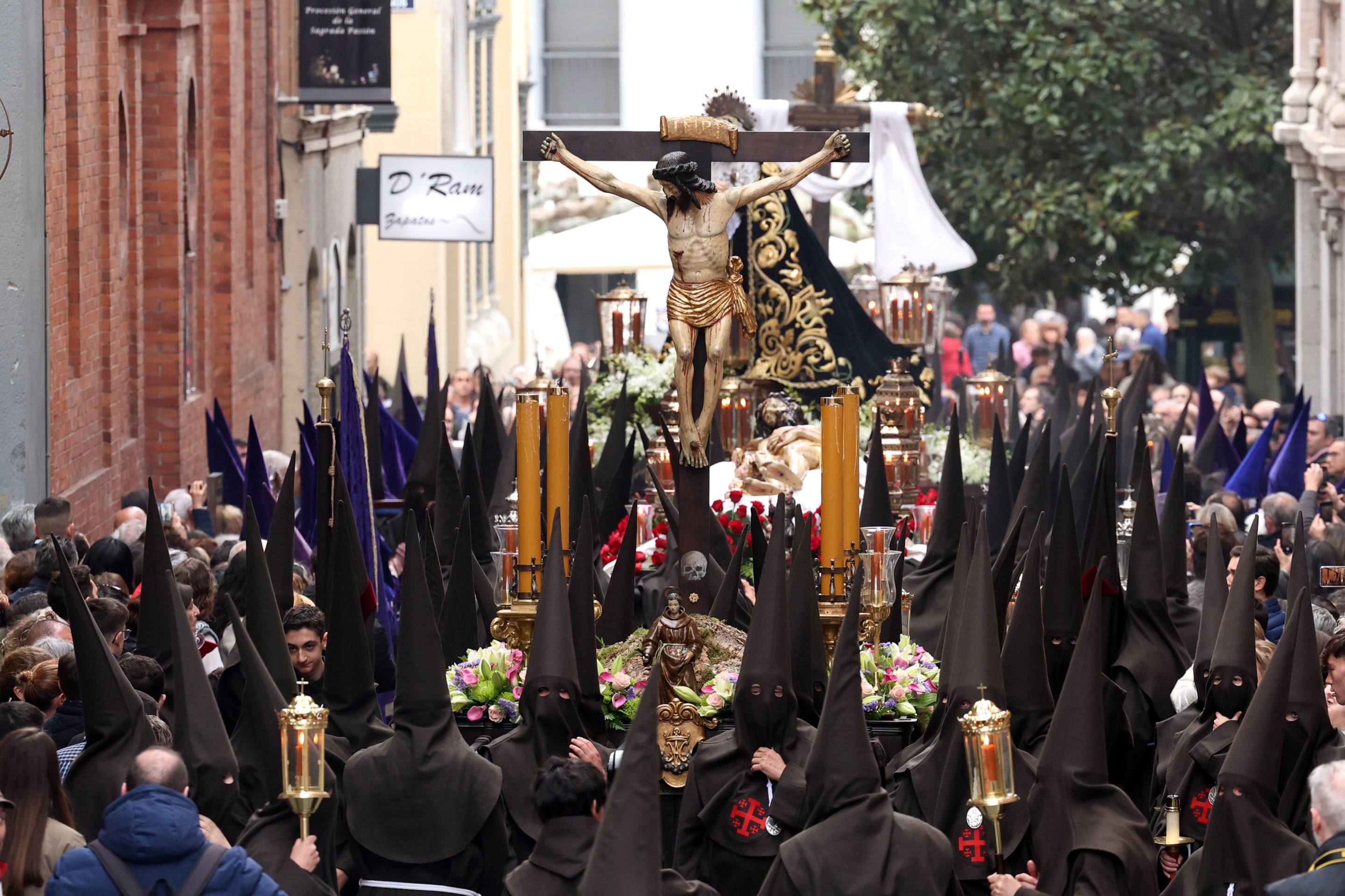 La procesión de Humildad y Penitencia, en imágenes