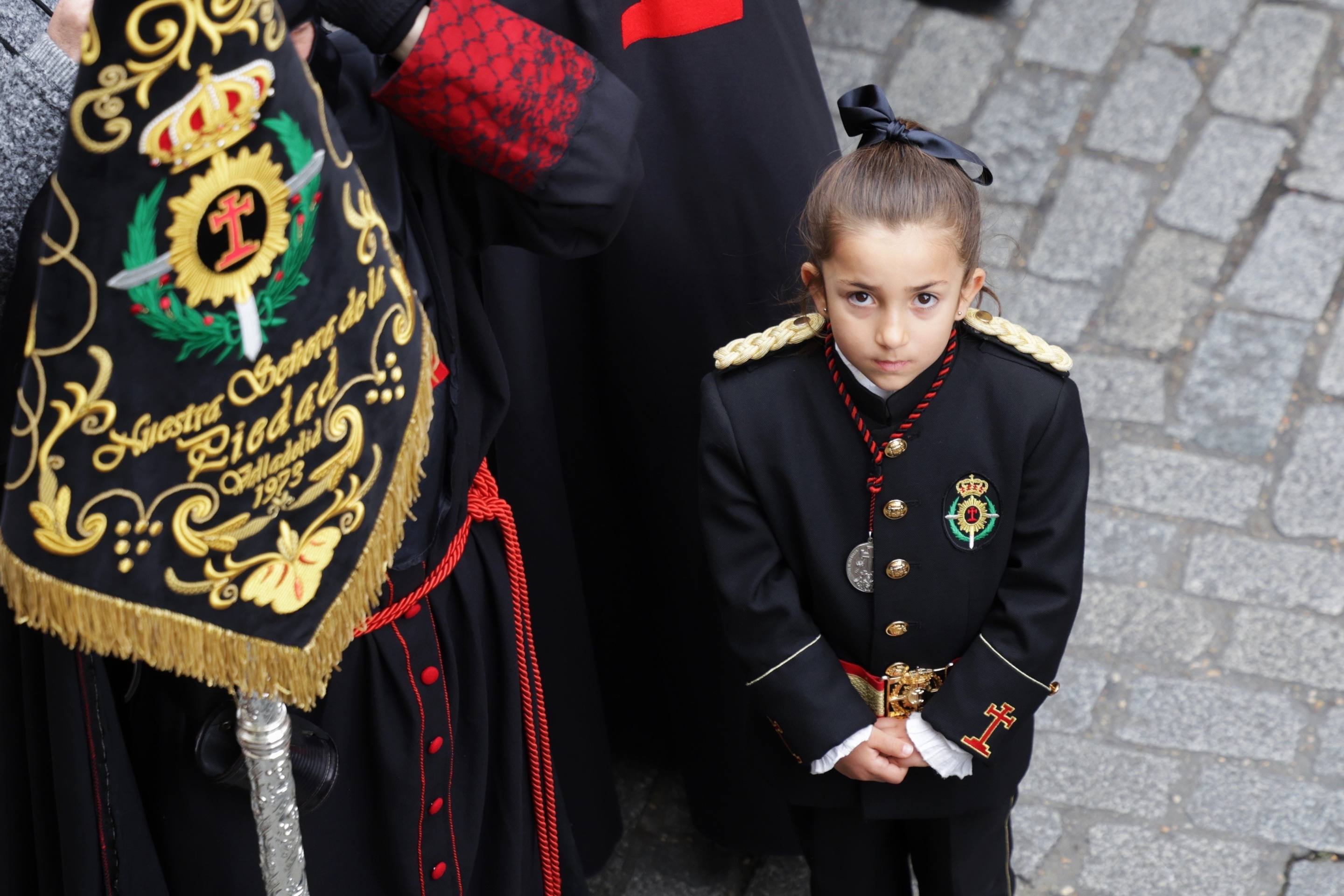 La procesión de Penitencia y Caridad, en imágenes